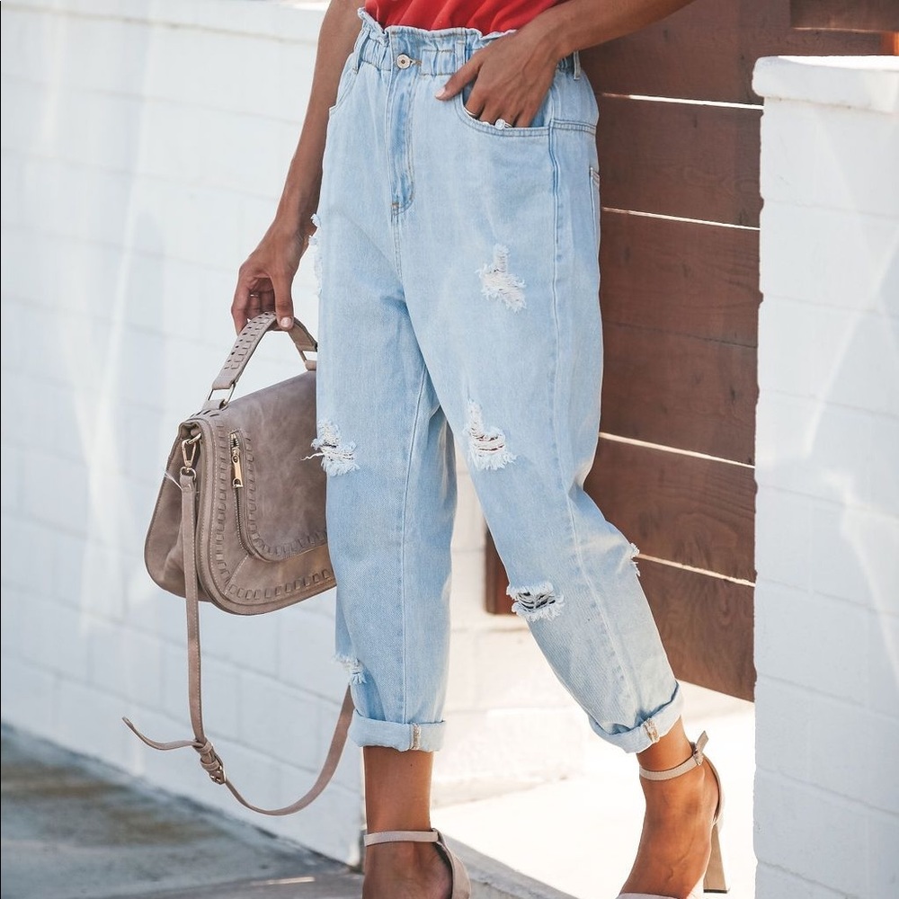 High waisted ripped jeans